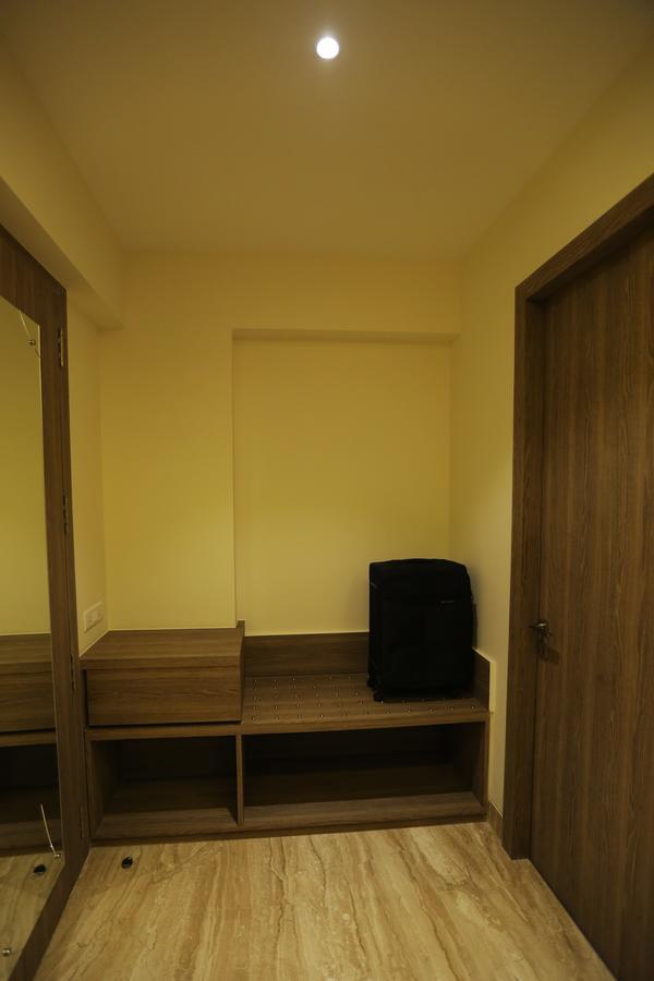 Lakeview Service Apartments Kolkata Ngoại thất bức ảnh