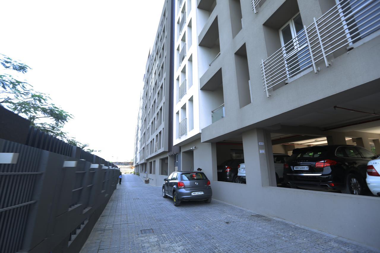 Lakeview Service Apartments Kolkata Ngoại thất bức ảnh